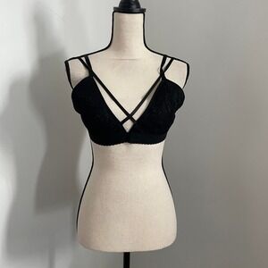 Black Lace Bralette‎ size Large Crisscross Straps Wireless Comfort Boho Coquette